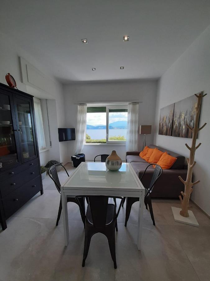 Bmp Apartment Gioiosa 2 Giardino Vista Lago Maggiore 贝尔吉拉泰 外观 照片